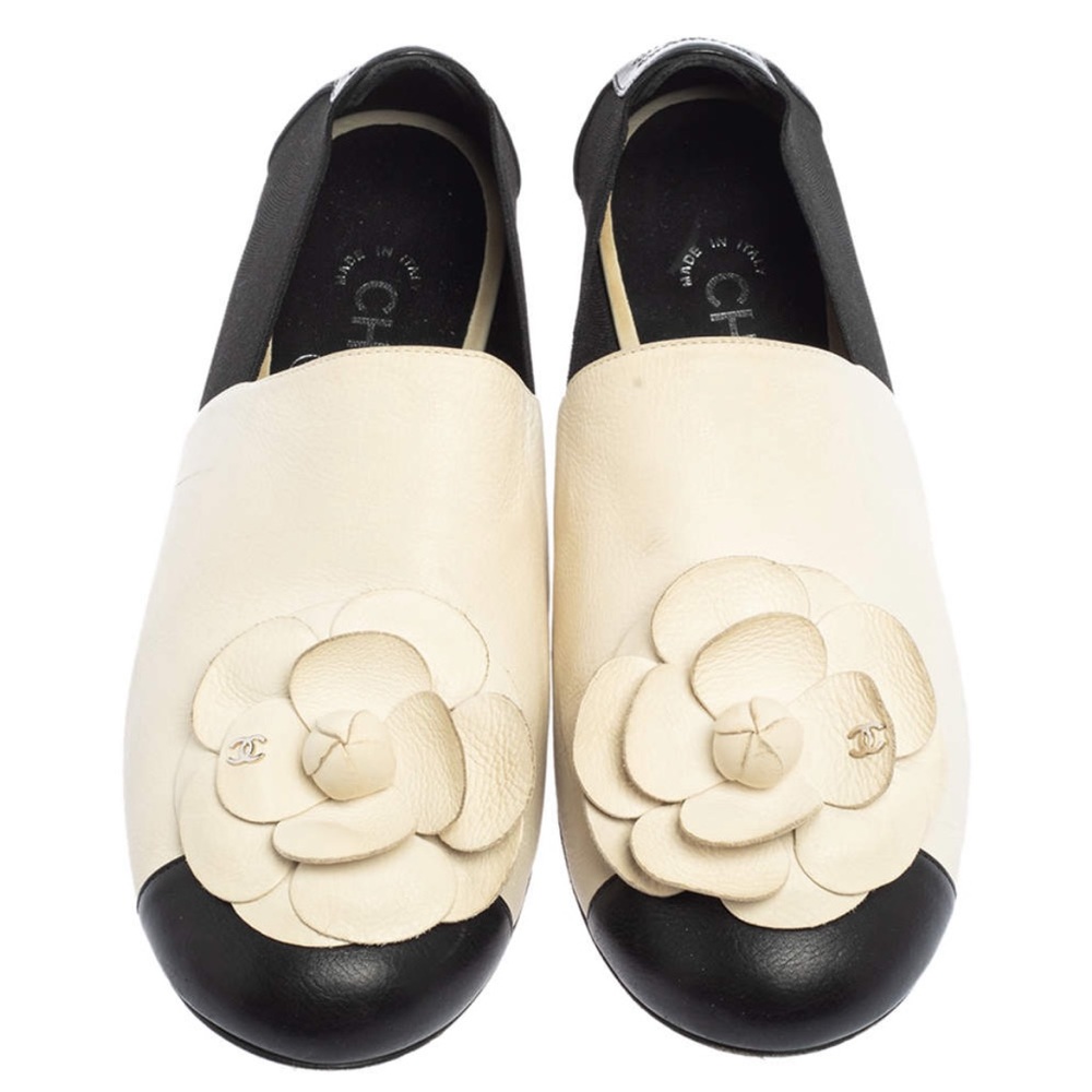 Chanel two tone leather and elastic cap toe Camellia flower ballet flats